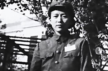 “她长得太纯洁，送她走吧！”日本指挥官发现新四军女特工真实身份，但是他不仅没有严