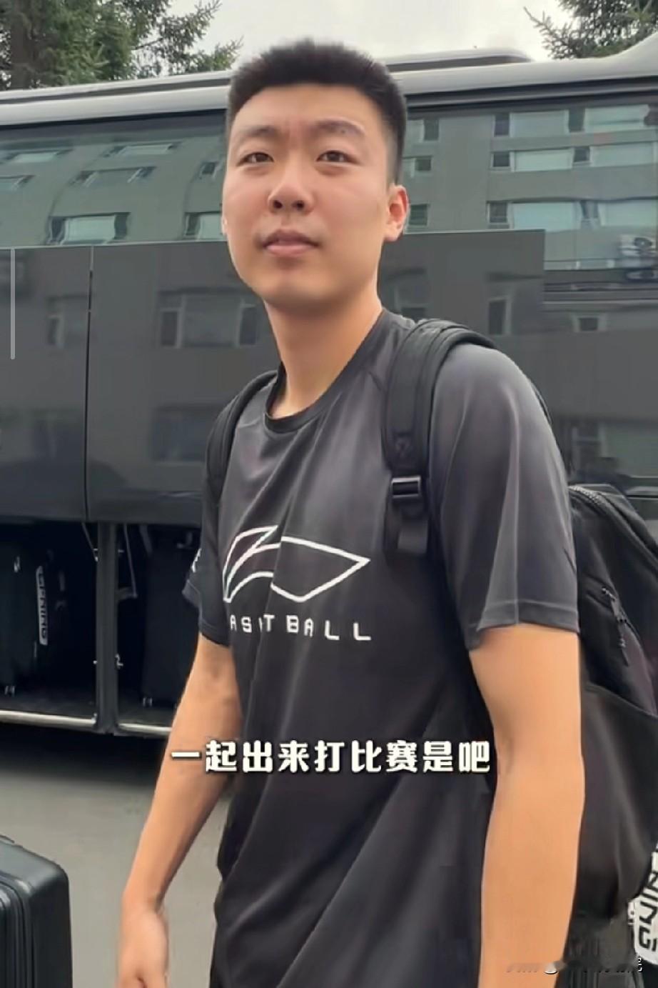 俞泽辰代表吉林男篮首战拿下8分！大牙俞泽辰从辽宁租借至吉林后，也是大牙代表吉