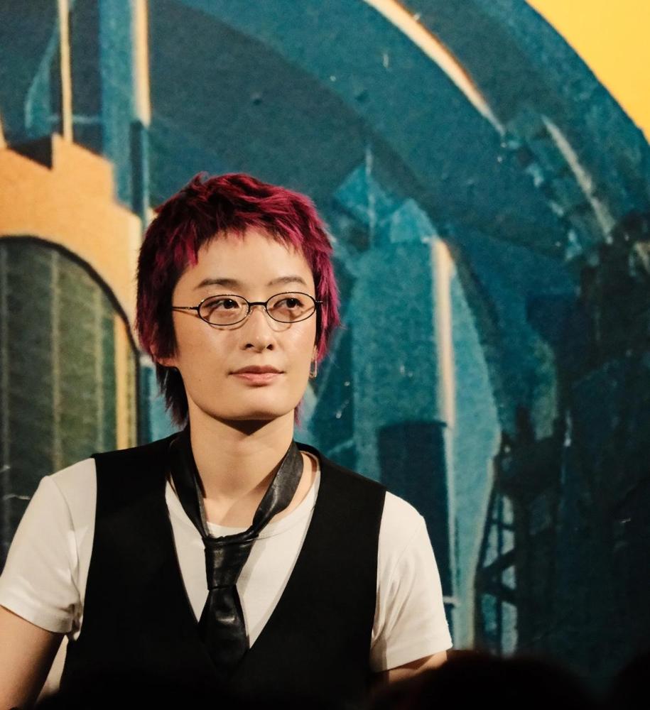 果然，人不红是有原因的！刷到曾轶可前工作人员的长文，越看越唏嘘。一个普通打工