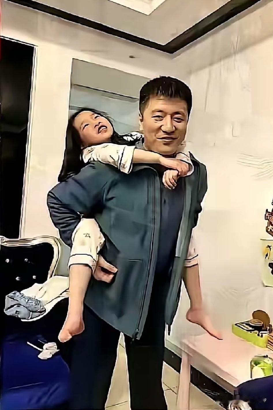 后妈捏着结婚证等着分钱，前女友在网上急吼吼地蹭热度，前妻没有话语权，女儿妥妥被吃