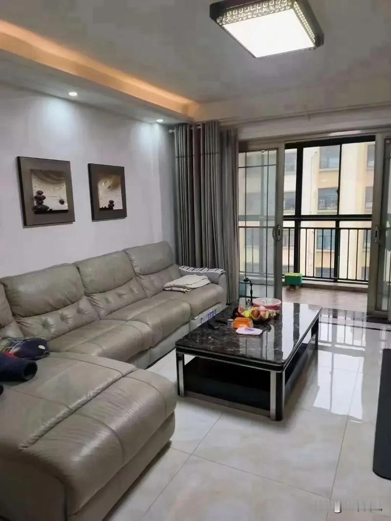 房产中介这波操作，真的把房主坑惨了身边有个做房产中介的朋友，说漏了嘴才知道