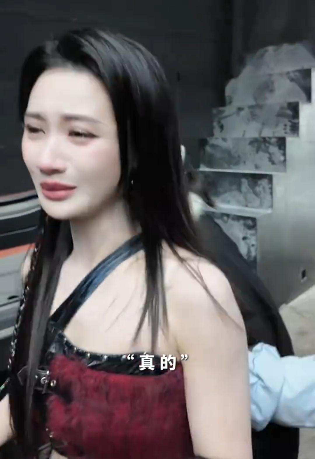 《乘风2026》初舞台何宣林全开麦唱跳惊艳全网。结果大众票仅282票，总分33