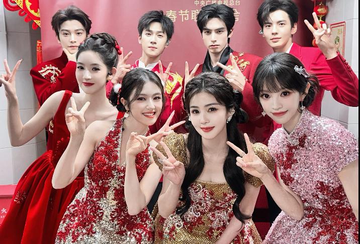 看白鹿这个节目的时候我就有个疑问总共四个女明星，三个都穿的很华丽就王玉雯，和