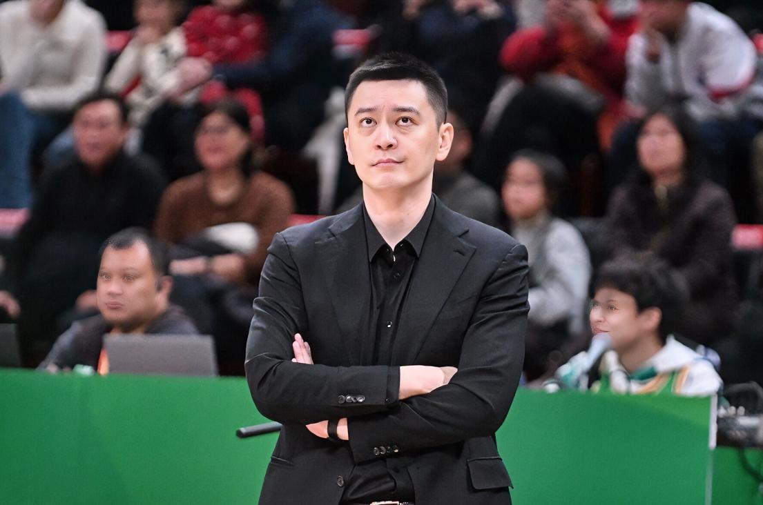 杜锋：杨指导，你们不是说辽宁队不靠外援吗？？？这全队得分外援占一半还多。杨鸣：