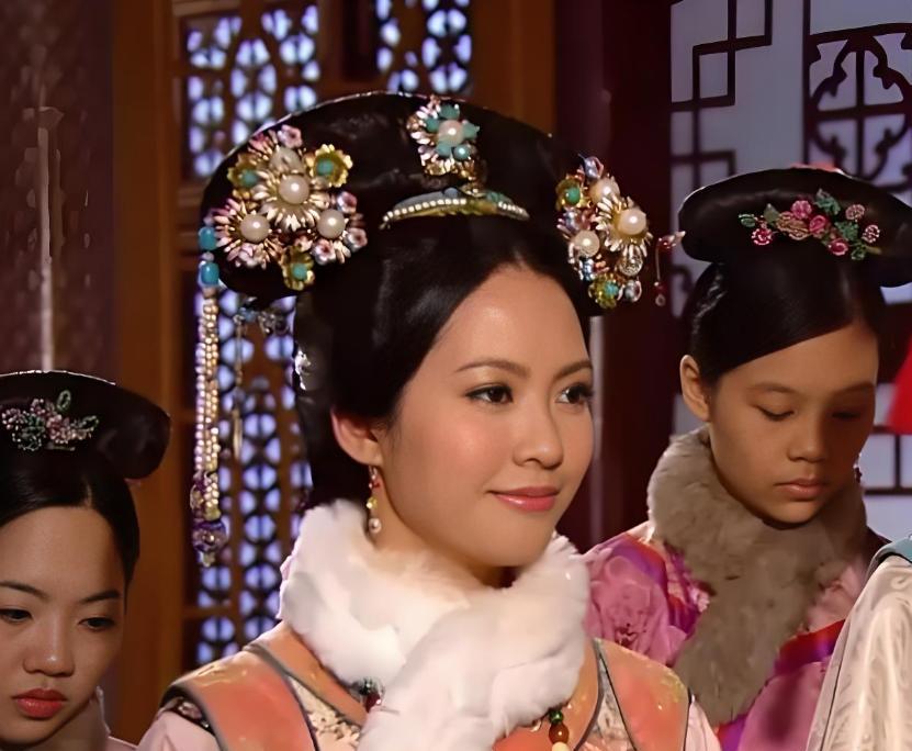 1844年开春，彤贵妃舒穆禄氏诞下公主，喜悦瞬间被寒意吞噬。初春的寒意裹