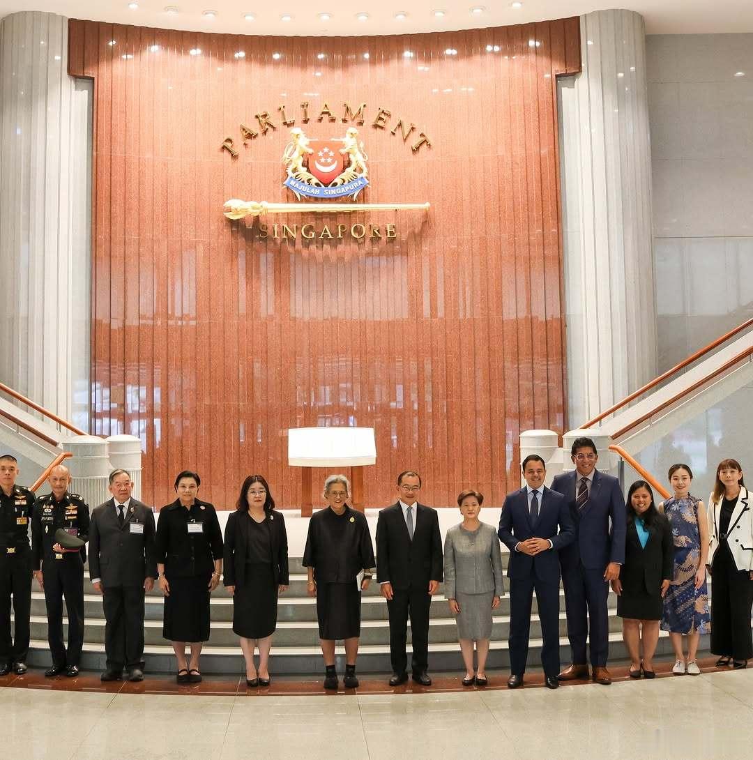 泰国王室🇹🇭8月2日~8月4日，诗琳通公主访问新加坡国会。世界各国王室