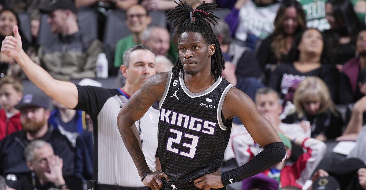 他们把顶级外线大闸几乎白送给了骑士？ 克利夫兰骑士主场迎来了底特律活塞，虽然