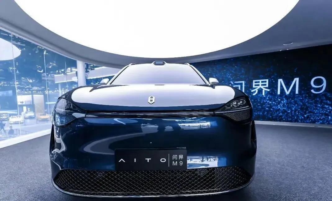 华为把问界的经营主导权交还赛力斯了，产品定义、品牌营销、渠道零售全归赛力斯说了算