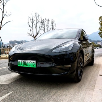 动能回收脚法拿捏了！ModelY长续航版+20寸轮毂开了一周多终于逐渐熟悉