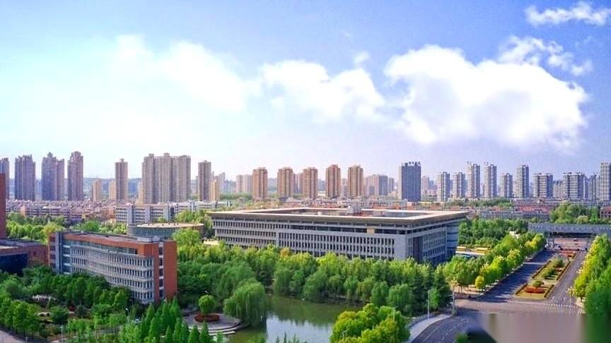 招生人数连年爬坡，河南科技大学这波操作，确实让不少盯着志愿表的学生捏了把汗。2