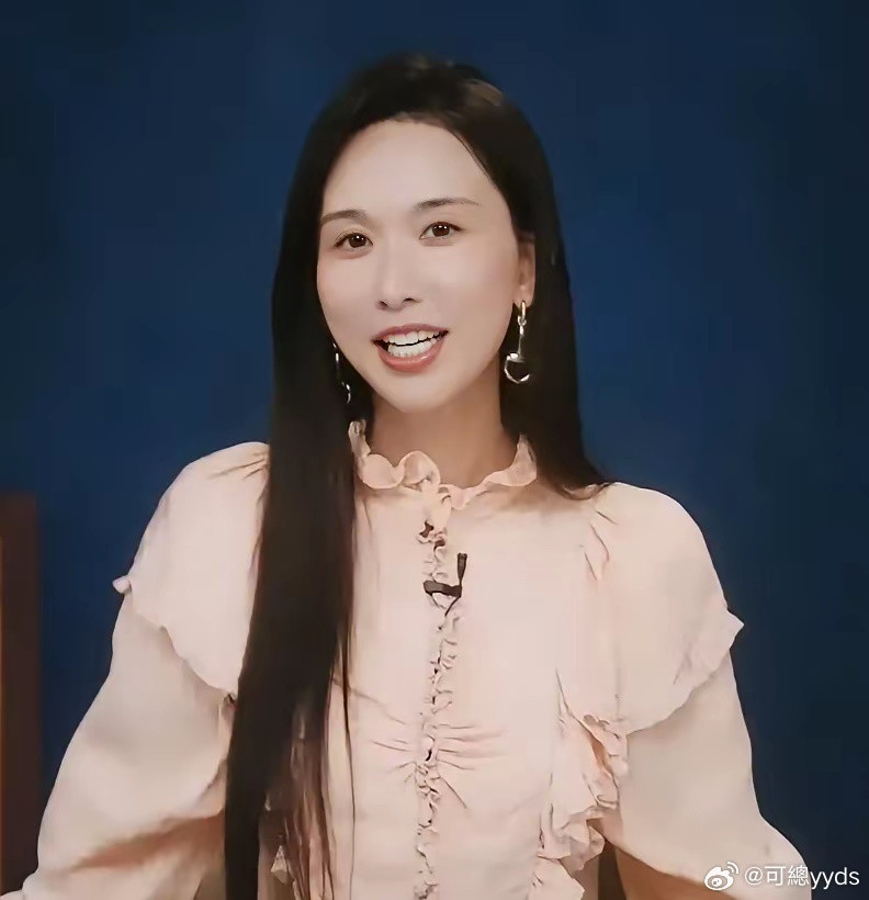 志玲姐姐突然变成了大家都不熟悉的样子，不知是年纪大了还是医美了，或者是日本这个地