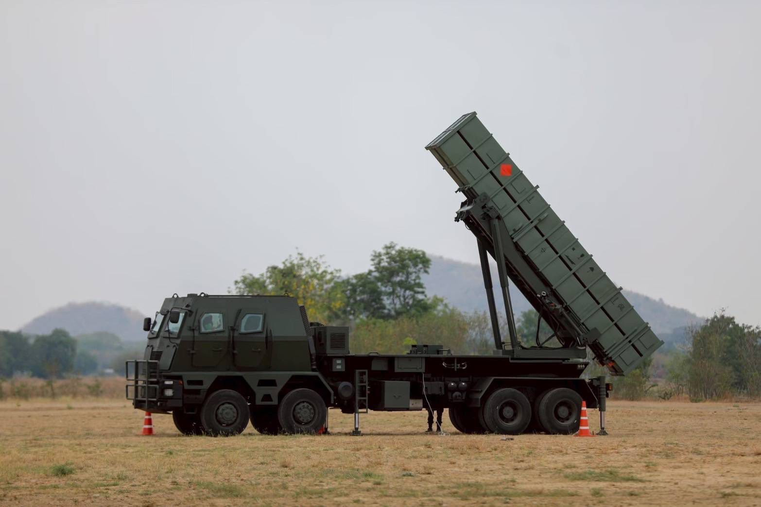 泰国陆军军械局在泰柬第一阶段边境撤军开始后，发布的泰军DT1G制导远程火箭炮的发