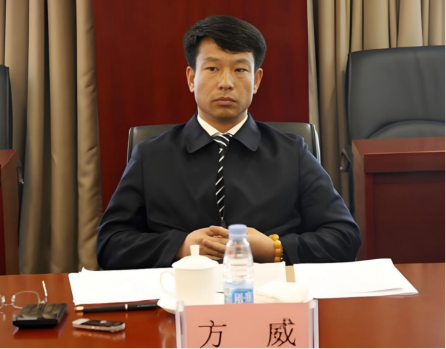 方大方威“发威”痛批海航高管: “你再这么干, 从严处理”