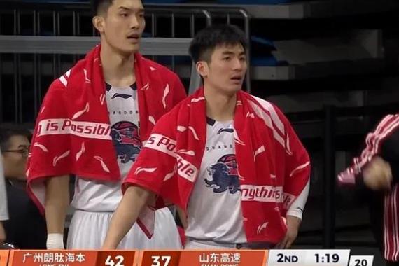广州男篮93-85力克山东，3满分3优秀2拉垮3月5日，CBA春节后的首