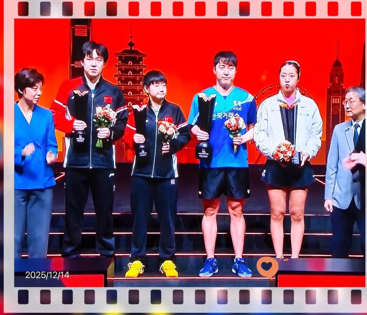 怪不得拿了冠军都没敢大声嚷嚷，甚至脸上都没啥喜色，这一幕看得人心里怪难受的。