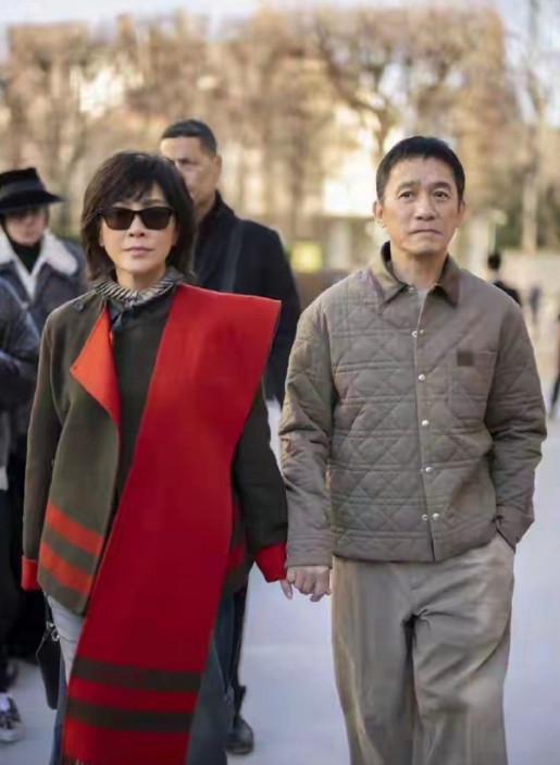 刘嘉玲梁朝伟牵手炸场巴黎秀！国际排面拉满了​​​