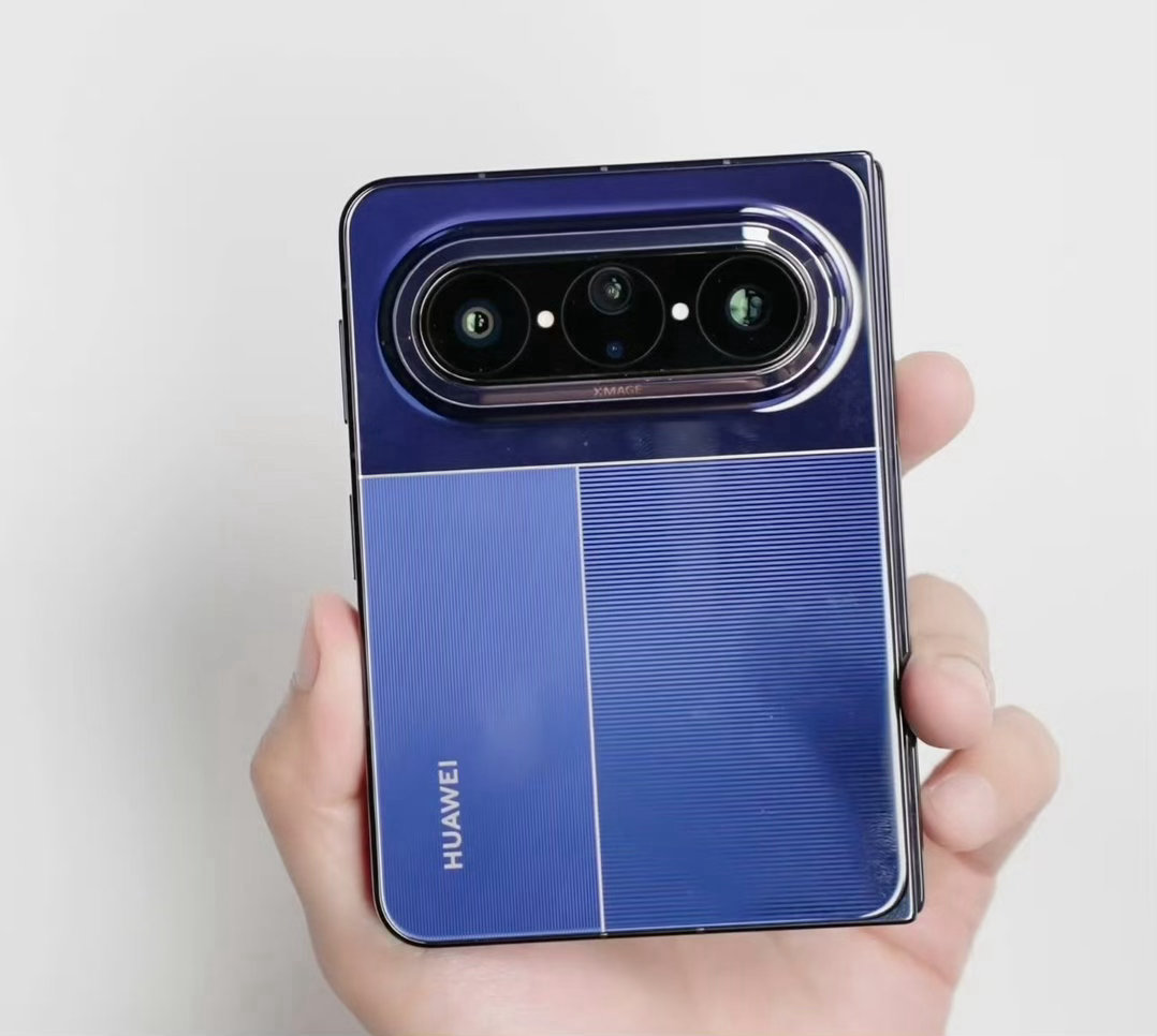 华为PuraXMax评测华为PuraXMax大阔折上手体验！7.7英寸超大