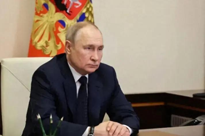 总有人好奇，如果俄乌战争一直持续下去，那么俄罗斯会不会被乌克兰耗死？就这么说吧，