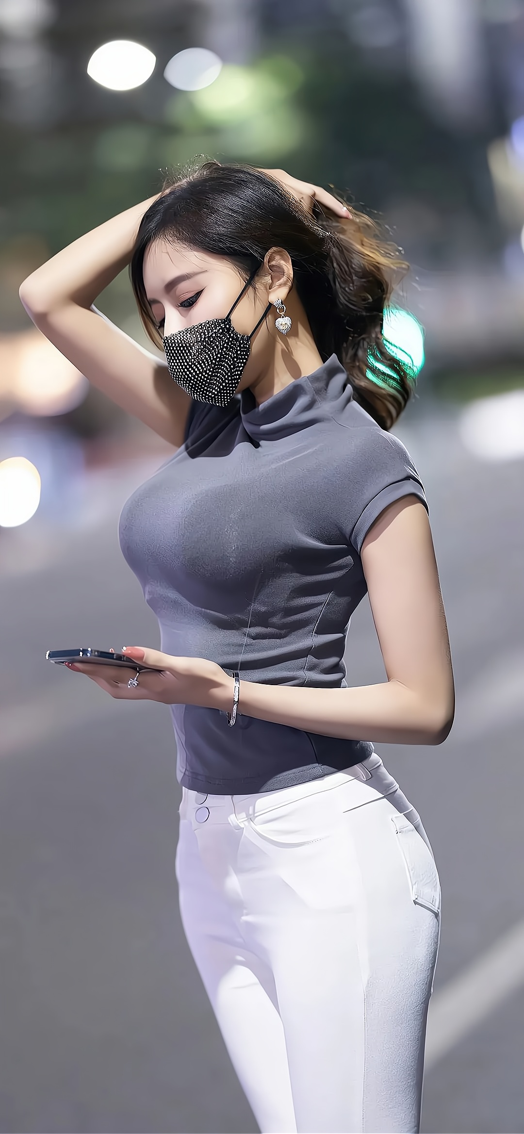 笑话：安静的办公室突然听到一声响亮的放屁声，张三看到老板屁股动了动，立马意识到这
