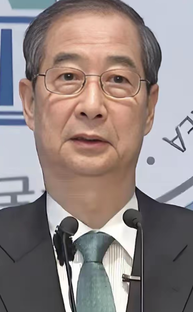 韩国原总理韩德洙这时候日子可不好过了，内乱特检组已经开始对他实施有力的打击，这时