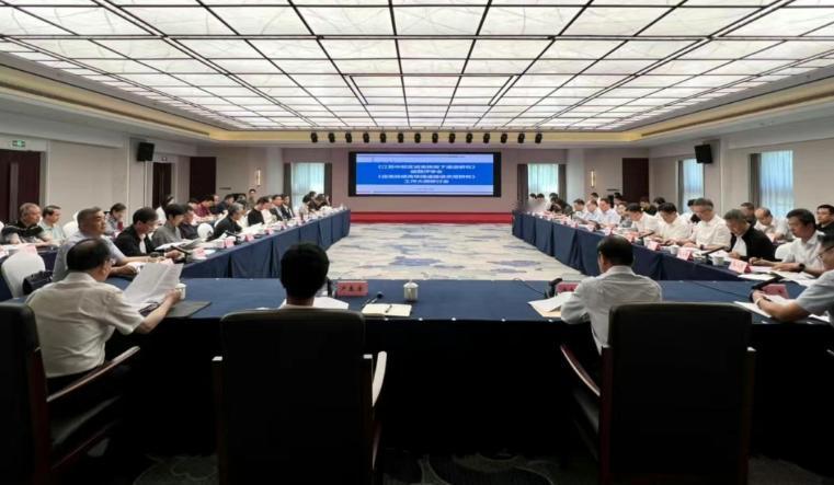 由江苏省综合交通运输学会组织的“江苏中部区域高铁南下通道研究”结题评审会，和“连