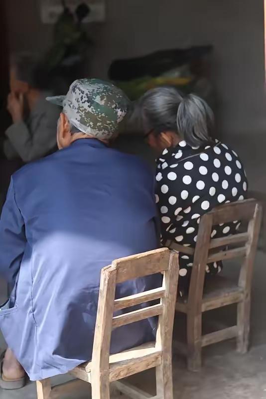 200万拆迁款，儿子要全归他，不然断绝关系，我：好，我一分都不给你我苦熬了