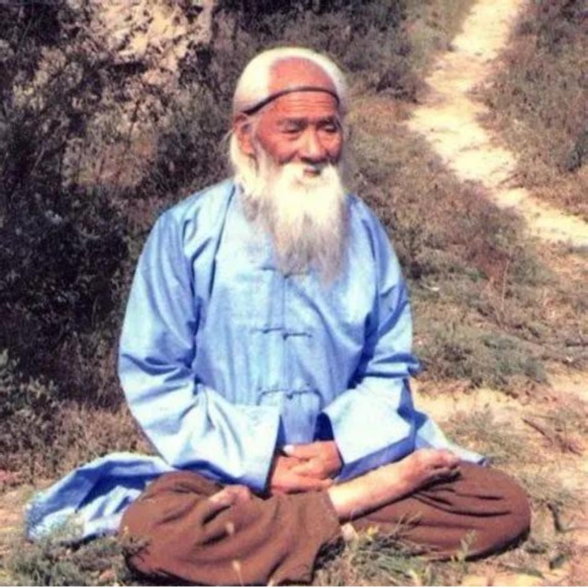 1995年，“中国长寿之王”龚来发去世，终身未娶活到133岁，可匪夷所思的是，他