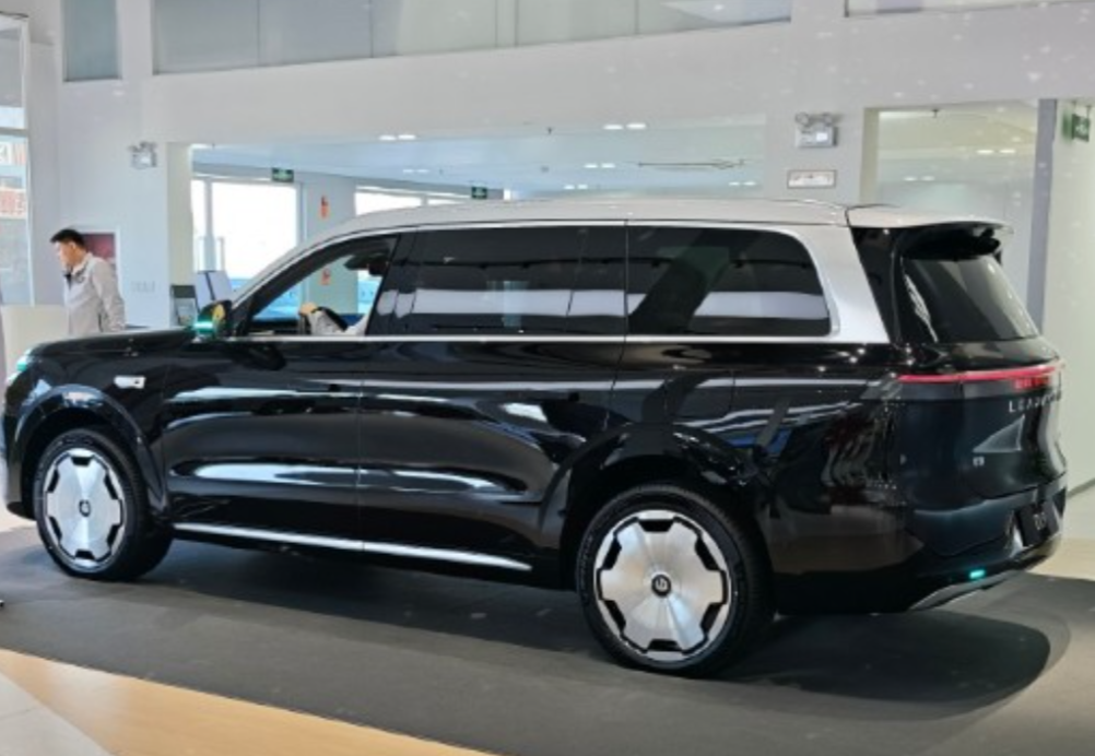 德系对国产，大众ID9X和零跑D19你选谁？