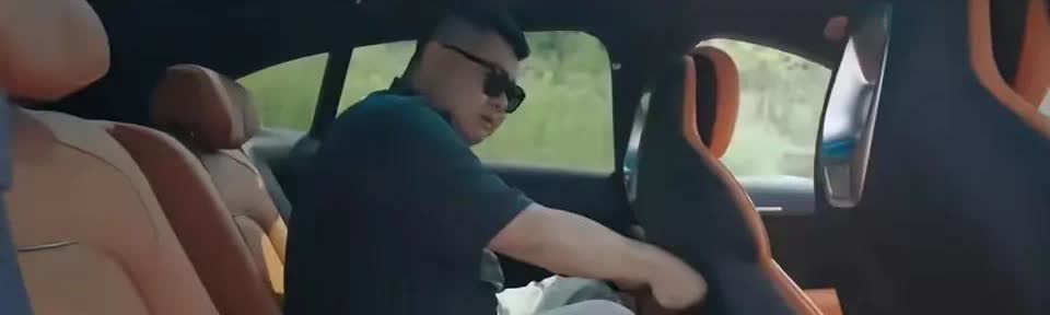 智界高管现在心里该不是滋味了。他怎么也琢磨不透，明明把车做到了五