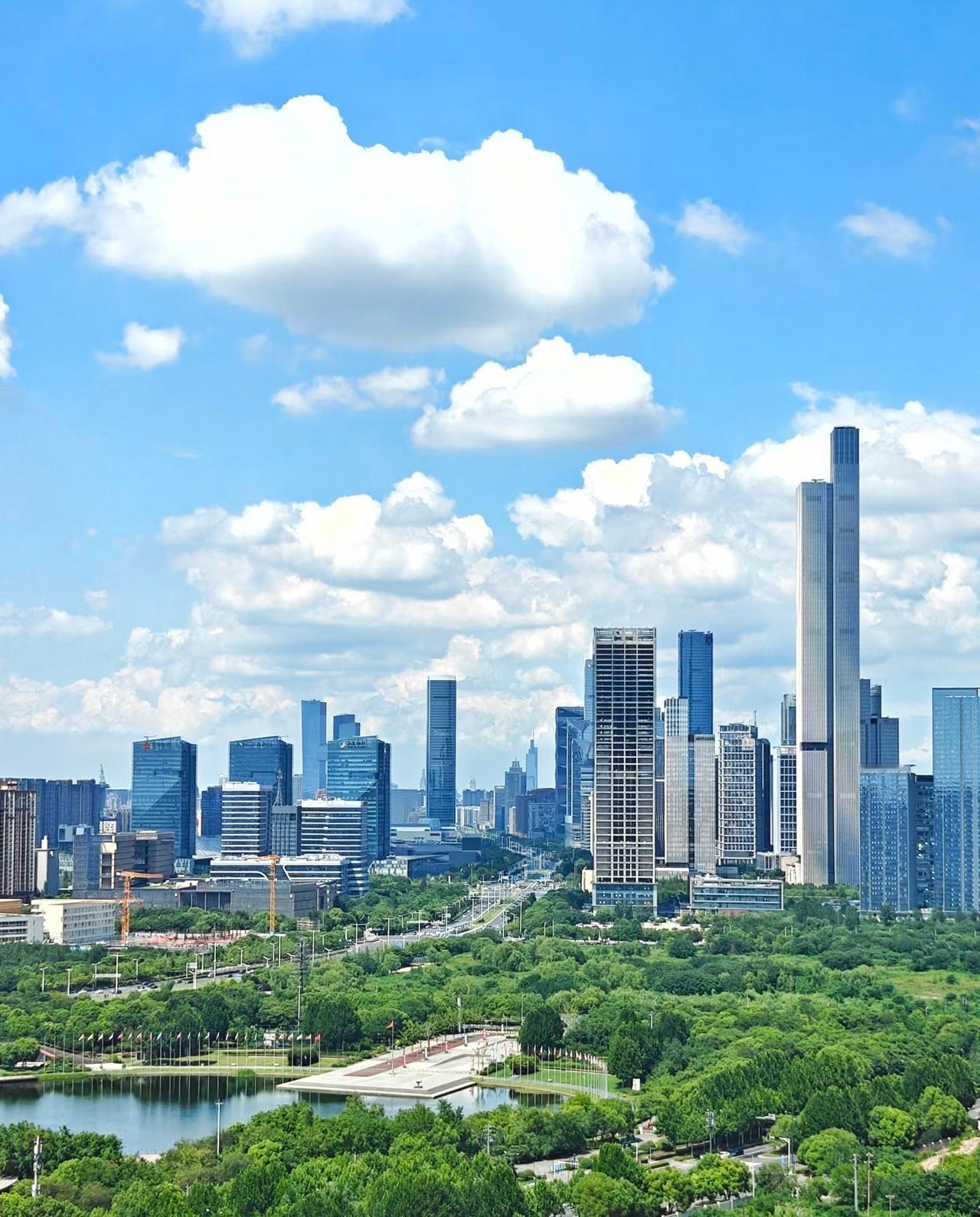 男同学的妹妹博士毕业，目前在南京工作，无房，没有男朋友，同学是河北人，他