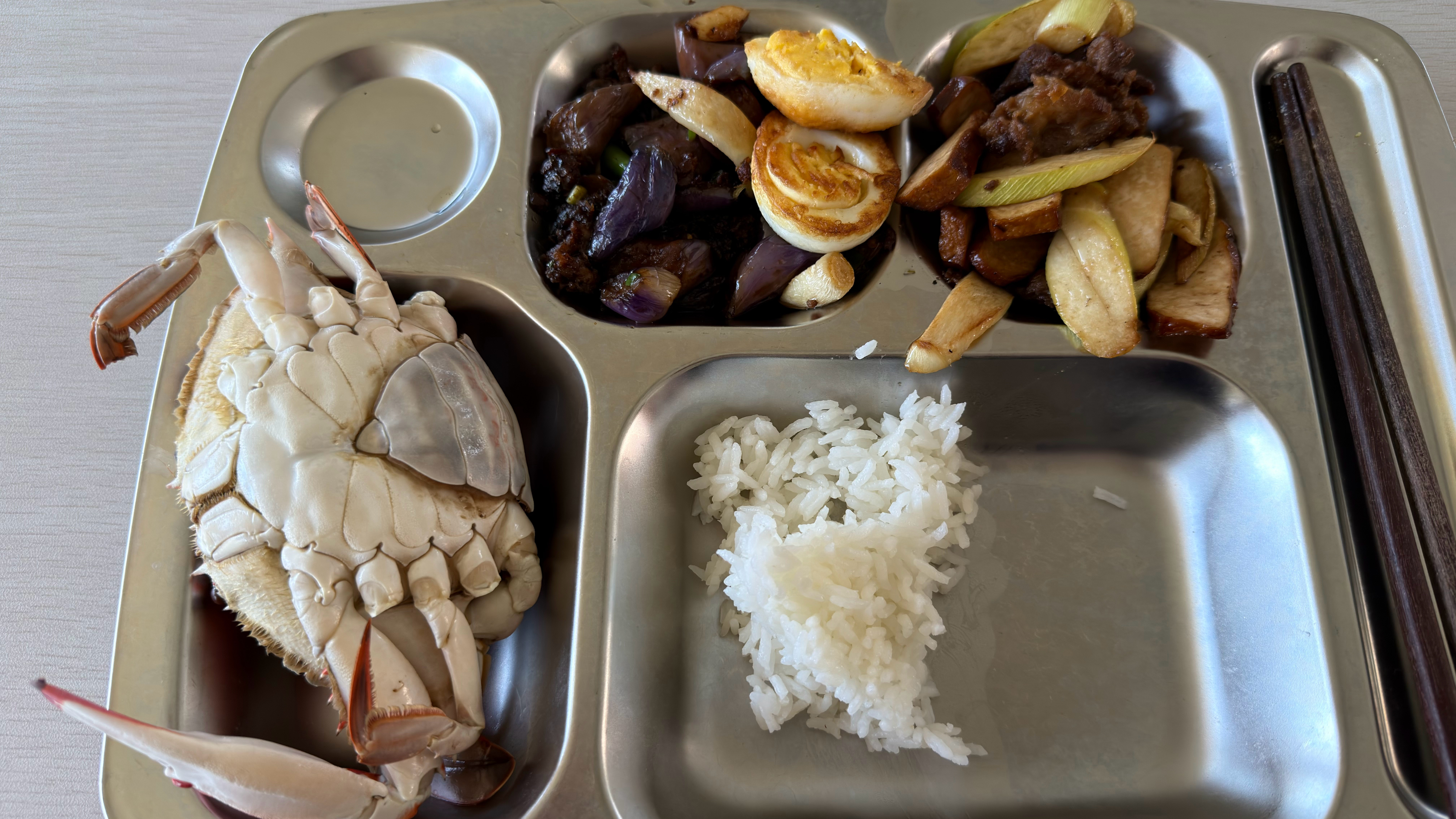 食堂今天梭子蟹​​​