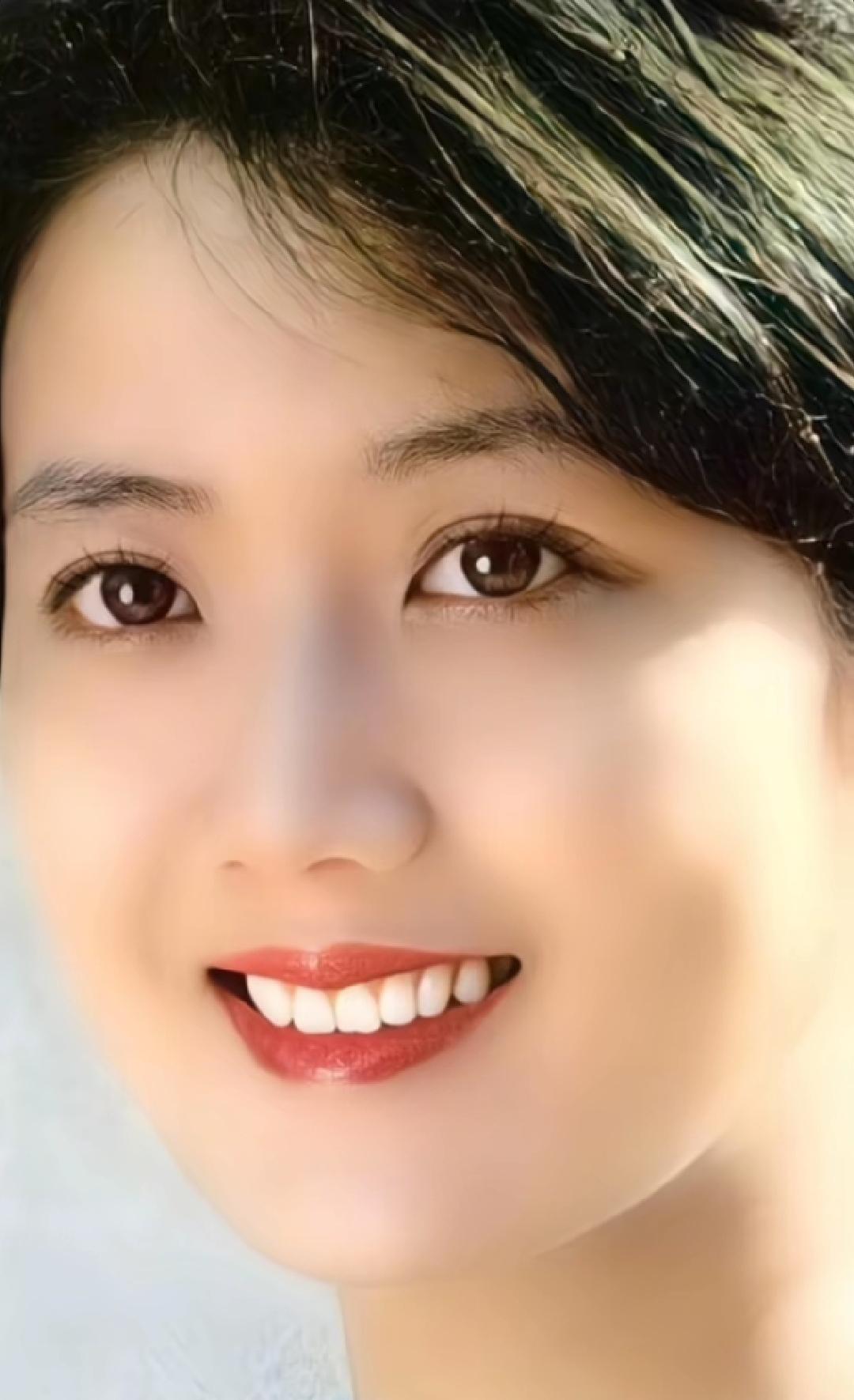 曾经红极一时的明星美女李秀明，如今她的现状也颇受大家关注。李秀明是双料影后，在