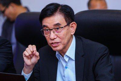 比芯片断供更可怕！中国物理博士尹志尧公开指出：“在半导体领域我们和欧美国家的差距