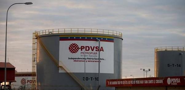 中国拒绝美国要求，继续买委内瑞拉石油。美军突袭，抢走中国石油。中国可以适时宣布：