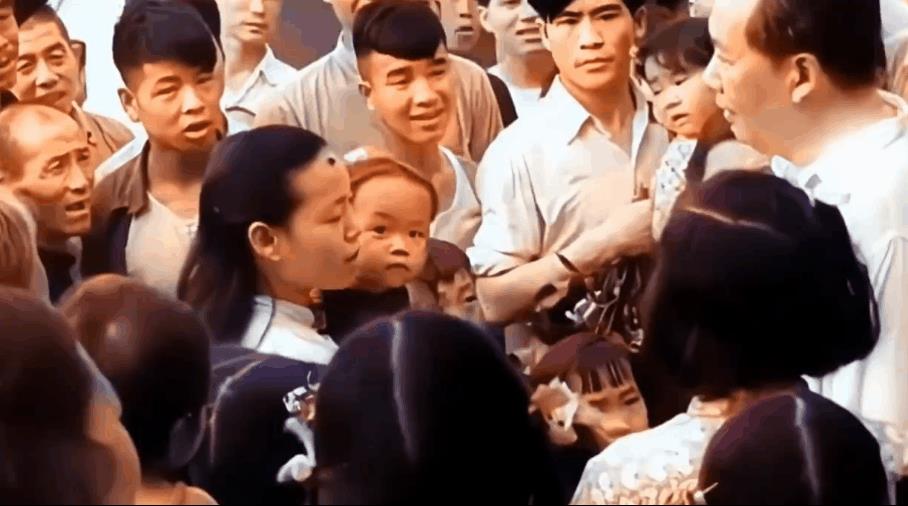 “只要我的毛驴不倒下去，一直走，就一定能到北京。能让我亲眼看看毛主席，我这一辈子