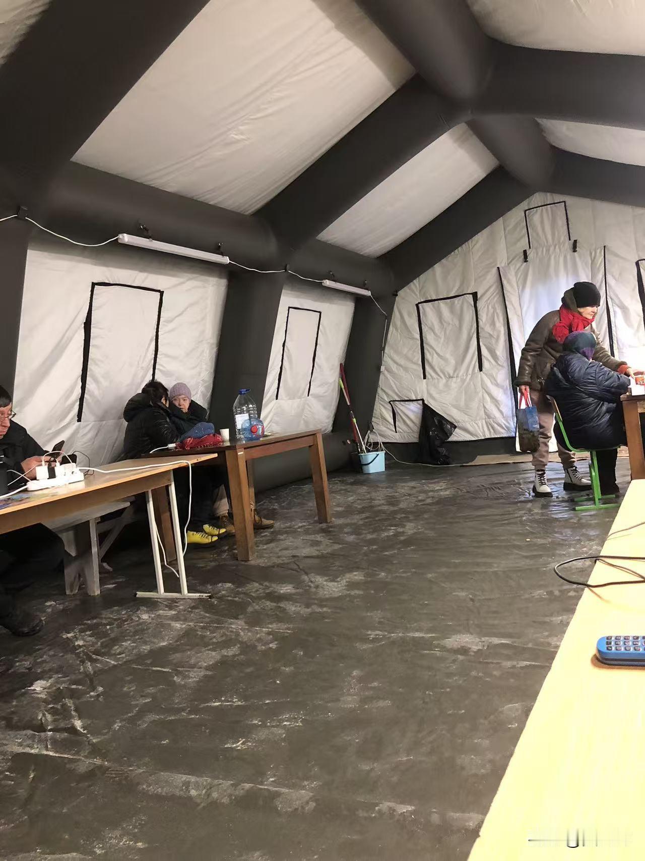 【4000栋多层住宅无供暖17.3万名用户处于停电状态】基辅市长克利奇科称