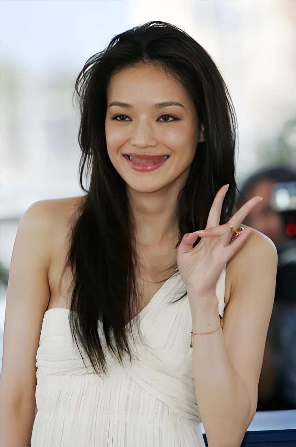 舒淇在节目里第一次承认，她和冯德伦为了要孩子已经折腾了整整九年，从四十出头到现在