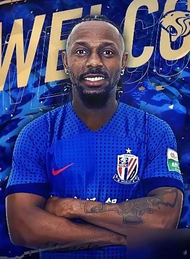 身价缩水90%，费南多终于低头了。一年没球踢，32岁的他主动把年薪降到25万美