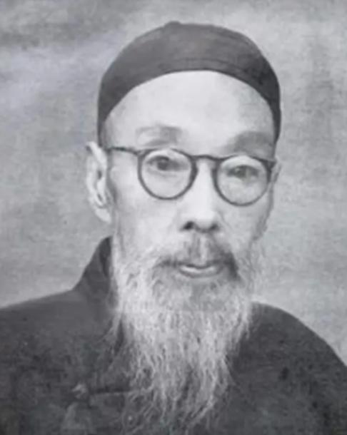 1936年，红二六军团刚进贵州毕节，战士们冲进一座豪宅，把那大地主捆了就要按惯例