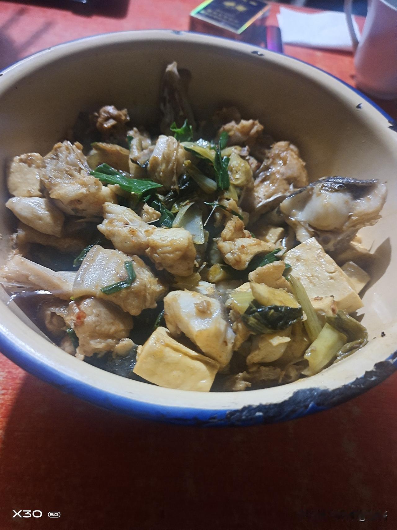 家常菜，大头鱼酸菜豆腐鱼