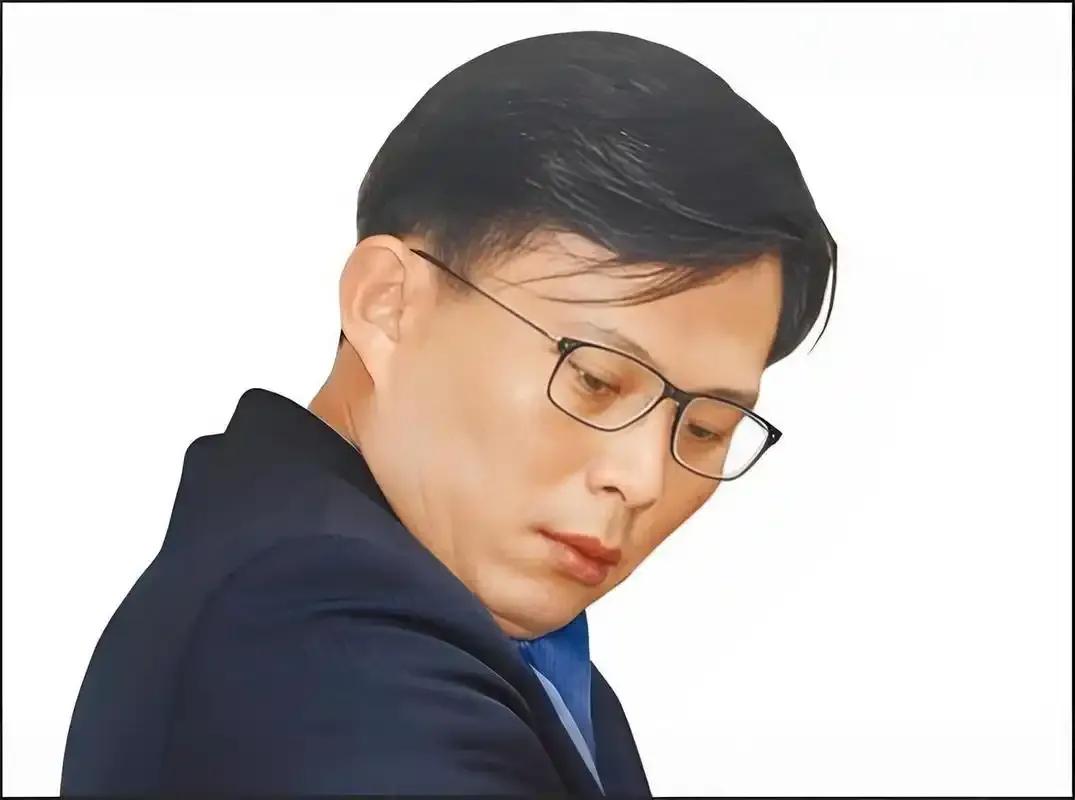 就在刚刚，台“民众党主席”黄国昌发表声明，5月10日，针对7800亿