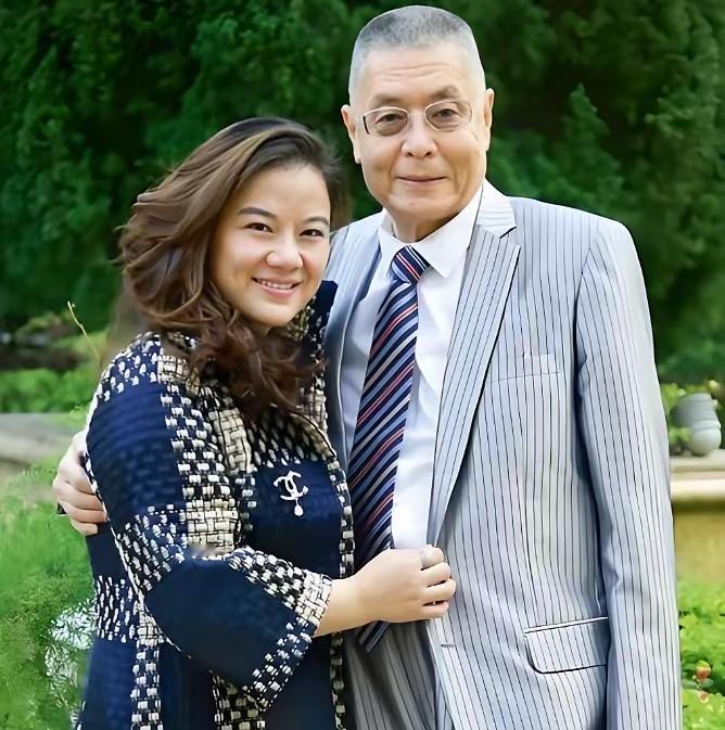 2017年，钢琴大师刘诗昆迎娶了学生孙颖，经过商量，婚后2人没打算要孩子，毕竟刘