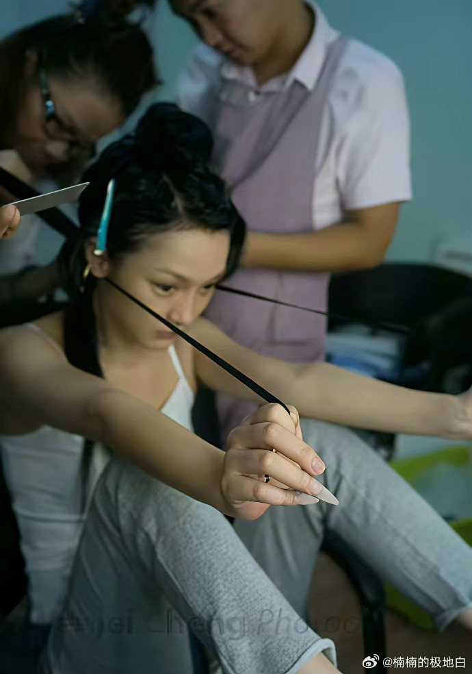 原来周迅拍如懿传一开始是这个状态，为啥播出却那么浮肿。。。​​​