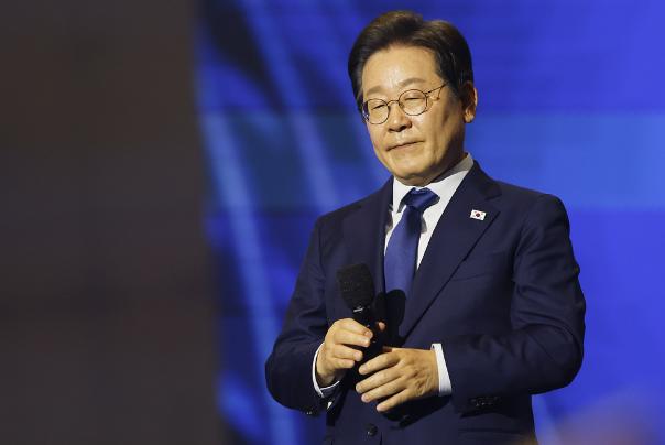 不得不说，李在明可能是韩国史上最厉害的总统之一！这样说的原因就是，它能够让