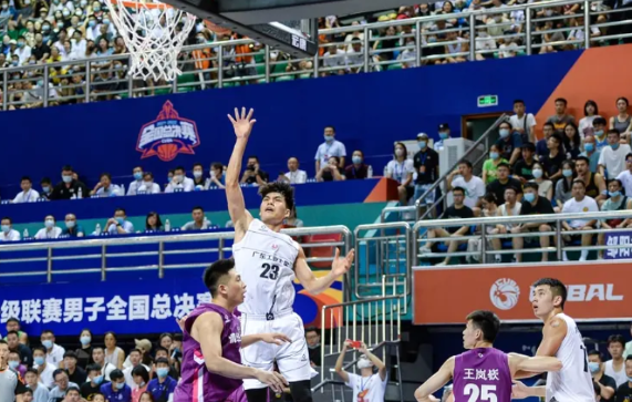 CBA转会动态：广东队报价陈国豪，辽宁队面临大换血广东队正式报价北控男篮内线