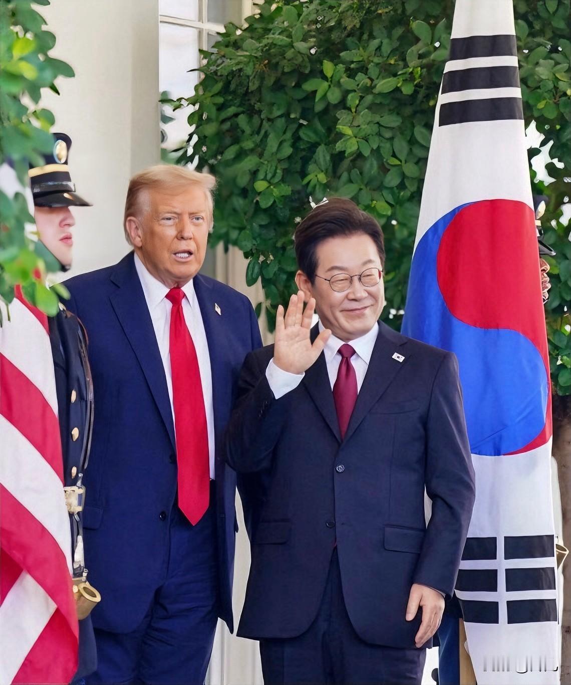 太震惊了！韩国比日本还能“拍马屁”！特朗普亚洲之行备受日韩所谓盟友重视，在日本获