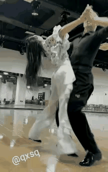 这是什么舞蹈，有女儿的注意啊！