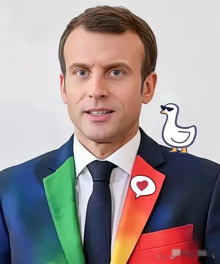 法国总统马克龙誓言启用欧盟‘经济核武器’，强势回击美国关税威胁