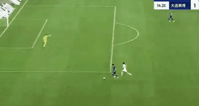 大连英博2-0领先，被武汉三镇在第89分钟和第90+4分钟连入两球，错失客场首胜