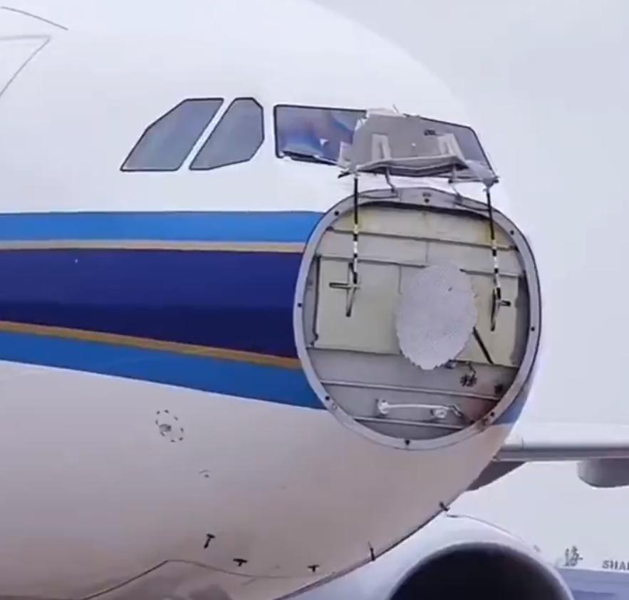 上海飞深圳航班遭鸟击！3月21日中午，南航从上海虹桥机场深圳的CZ3554航班起
